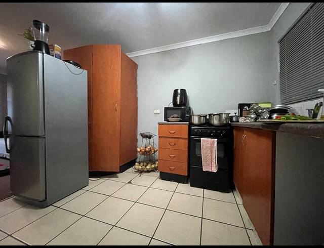 2 BEDROOM APARTMENT FOR SALE IN MONTCLAIR